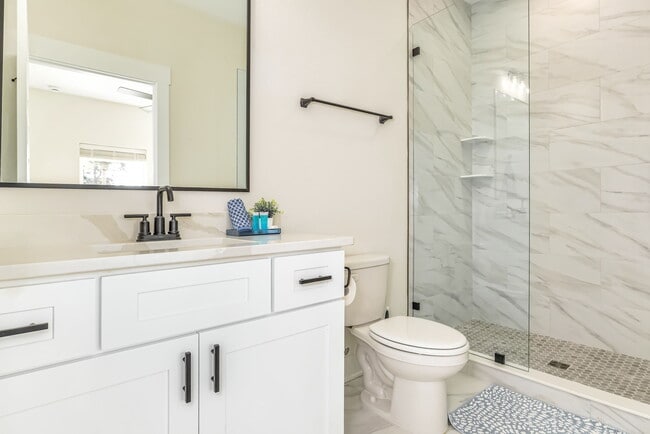 Building Photo - 520 N De Villiers St