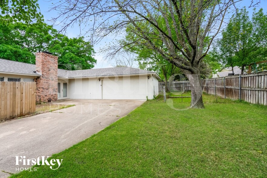 Building Photo - 635 Truman Ct