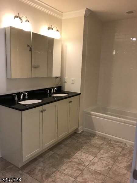 Building Photo - 25 Ridgedale Ave