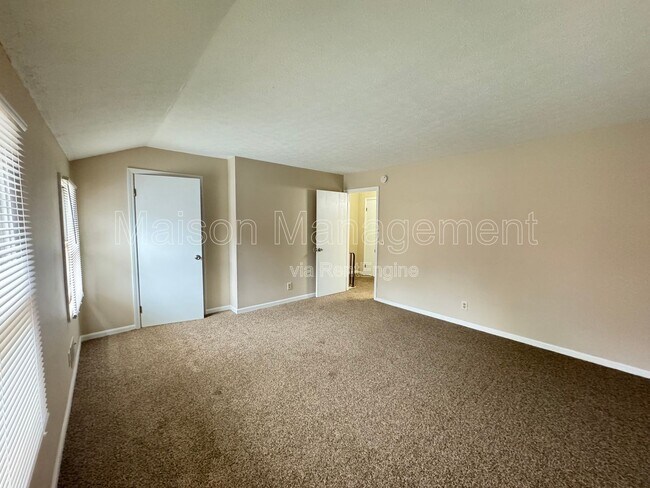 Building Photo - 419 Britton Rd