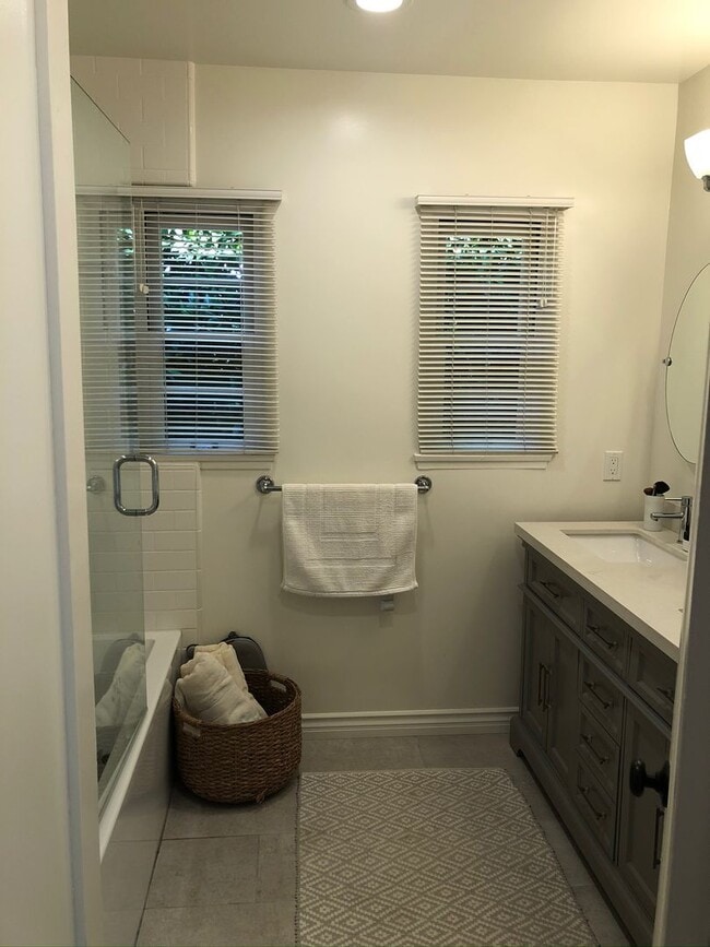 Building Photo - Valmonte Beauty 2 Bedroom Beautiful Home  on Corner Lot with Huge yard