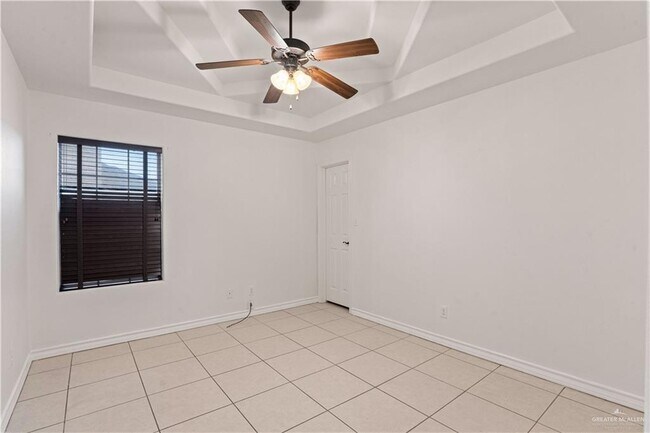 Building Photo - 4409 Robin Ave