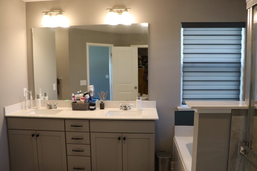 Building Photo - 8180 180th St W