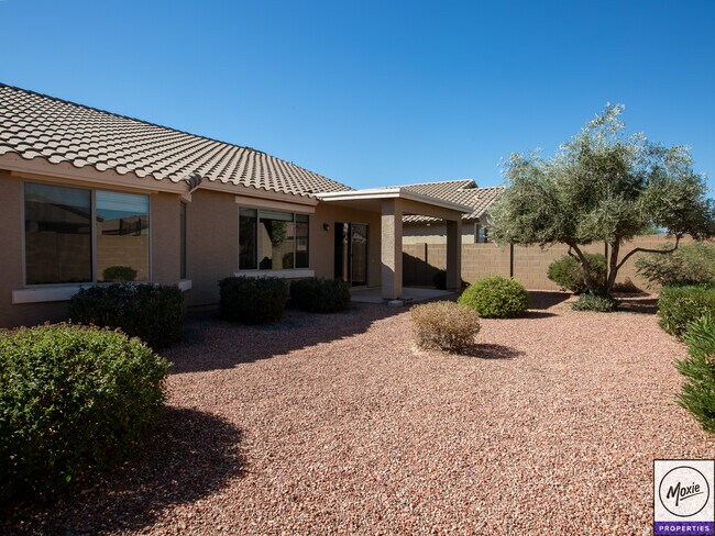 Building Photo - 25550 W Beth Dr