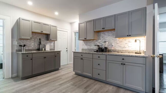 Building Photo - 65 Kimball Ave