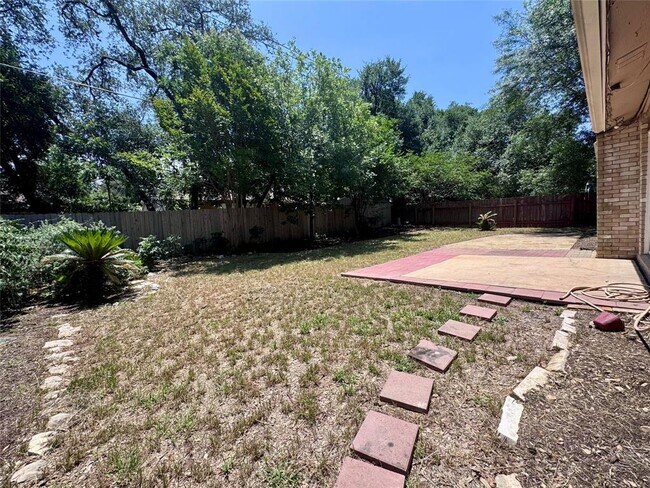Building Photo - 7405 West Gate Blvd
