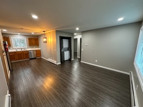 Building Photo - 609 Irwin St