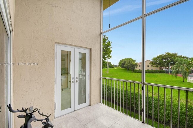 Building Photo - 16339 Malibu Dr