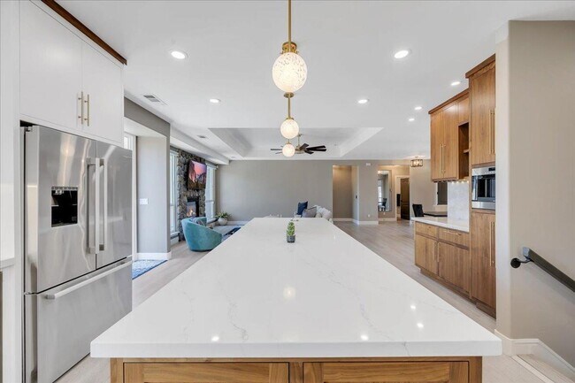 Building Photo - Luxury Lakefront Retreat with Pool, Hot Tu...
