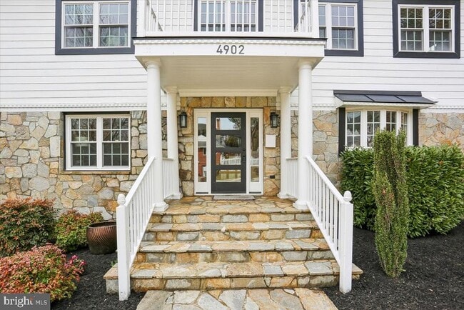 Building Photo - 4902 De Russey Pkwy