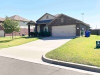 Building Photo - 10001 Desperado Dr