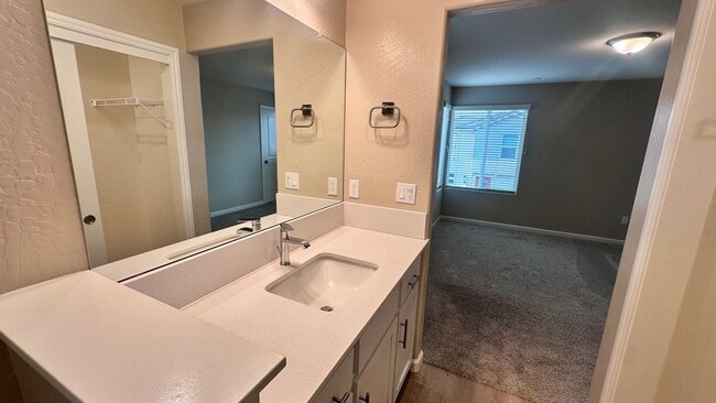 Building Photo - ***JUST REDUCED & MOVE IN SPECIAL!!!*** 3 bedroom, 2 bathroom located in Beautiful Madera