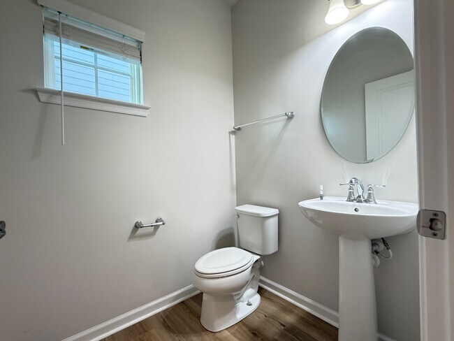 Building Photo - 3 Bedroom Single Family House for Rent