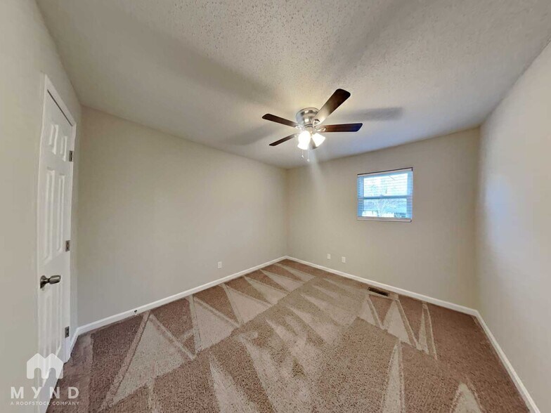 Building Photo - 456 Hardy Way