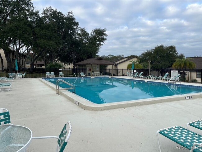 Building Photo - 340 E Glassboro Ct