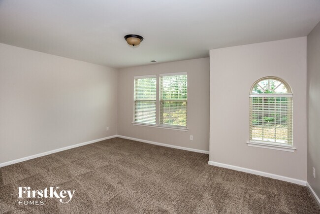 Building Photo - 7345 Elbens Ln SW