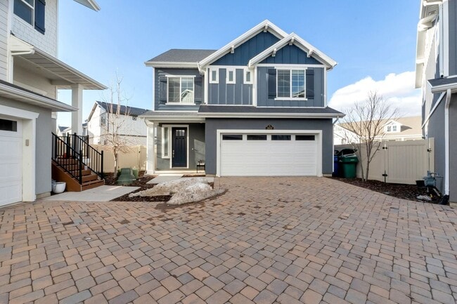 Primary Photo - Modern Craftsman Freestanding Cottage Home...