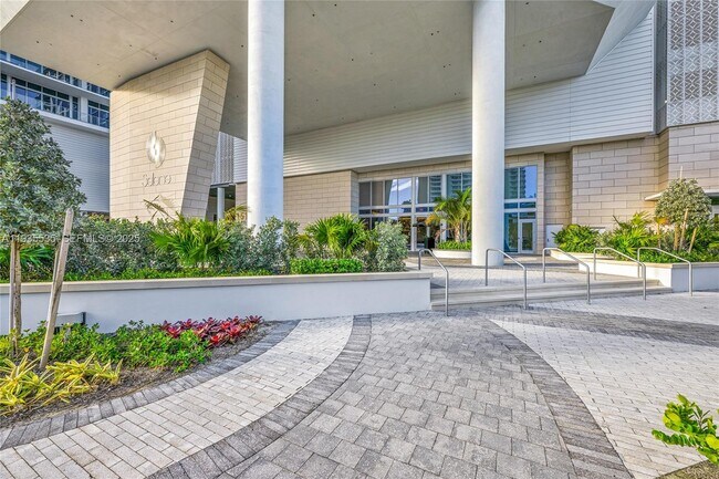 Building Photo - 151 N Seabreeze Blvd