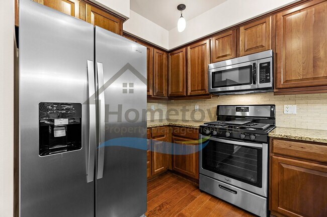 Building Photo - 355 W Waterside Dr