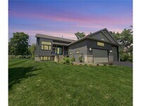 Building Photo - 717 Ashley Dr