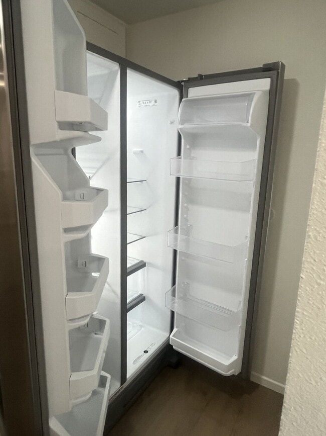 Building Photo - Charming 2-Bedroom Condo with Elegant Upgrades