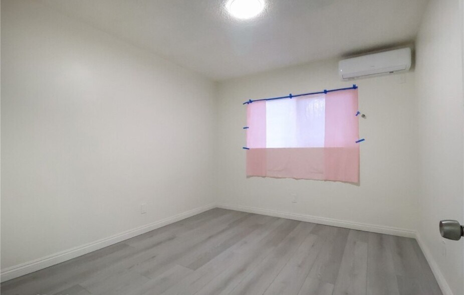 Building Photo - 2309 Johnston St