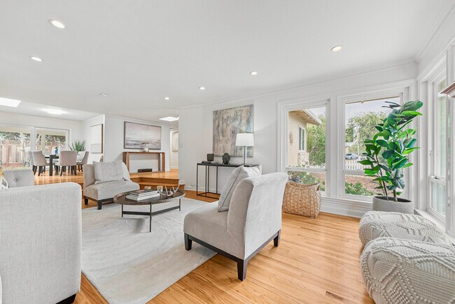 Building Photo - West San Jose home four bedrooms three baths with separate bedroom and full bath