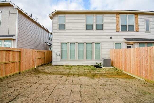 Building Photo - 5410 Holly Hvn Ct