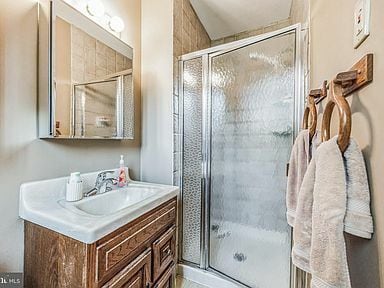 Building Photo - 1131 Haral Pl