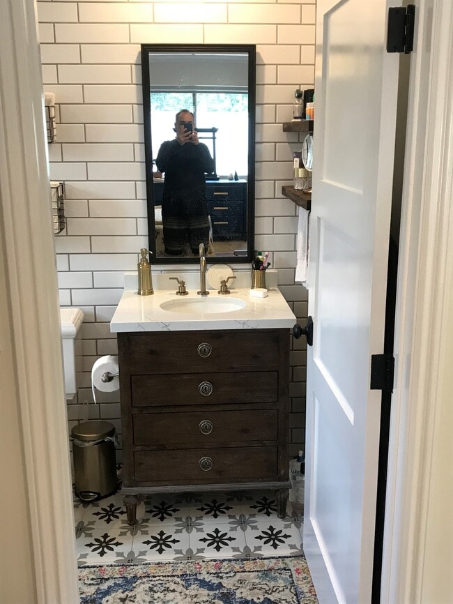 Building Photo - 4264 Grand View Blvd