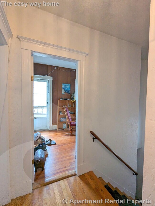 Building Photo - 35 Pearson Rd