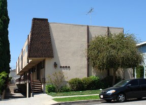 Building Photo - 3853 Prospect Ave