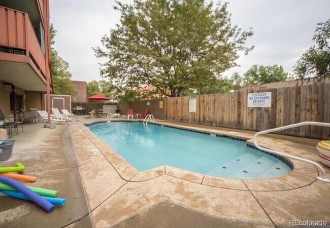 Building Photo - Remarkable 1 bedroom Condo in Governors Park