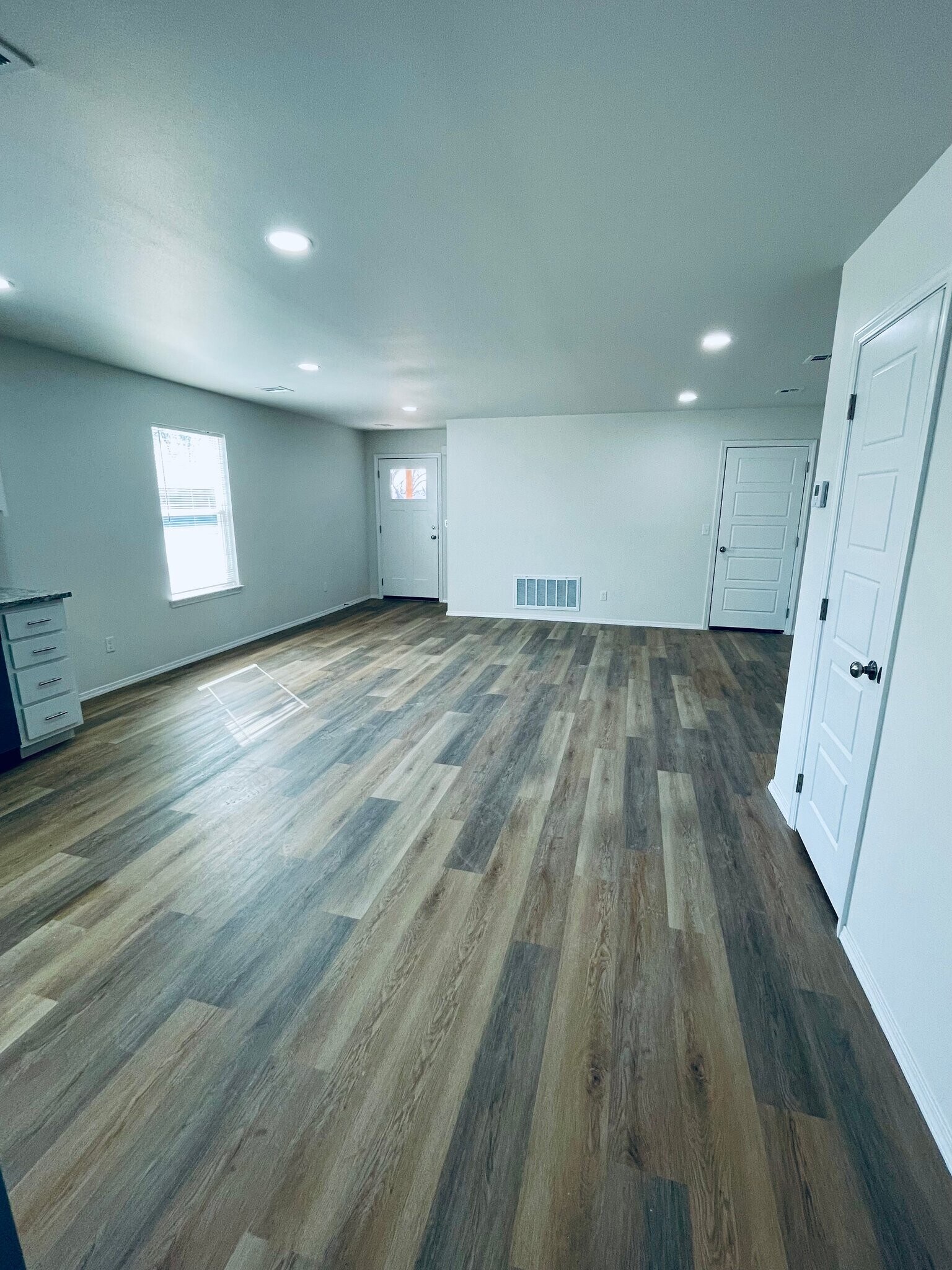 Building Photo - 223 S Fairland Ave