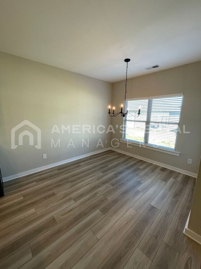 Building Photo - Roomy Home for Rent in Cullman, AL…6 Foot Privacy Fence. COMING SOON!