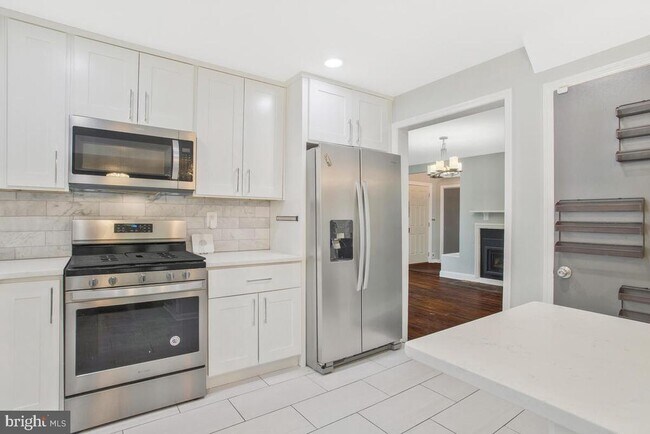 Building Photo - 509 Denham Rd