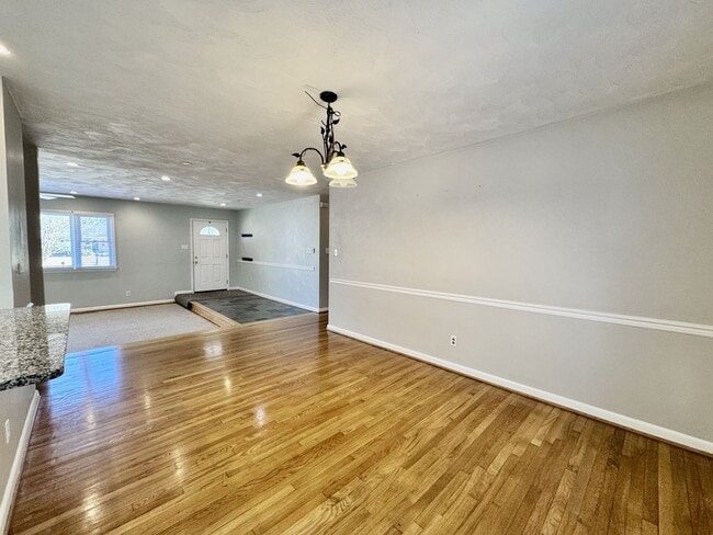 Building Photo - Available NOW! Lakefront 4 Bedroom/2 Bath Home, Pet-Friendly, Fenced Yard, Great School Zones!