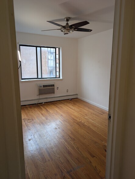 Building Photo - 15040 Tahoe St
