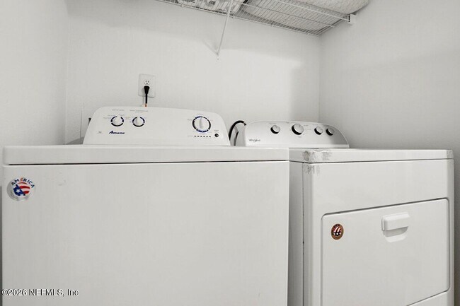 Building Photo - 1500 Calming Water Dr