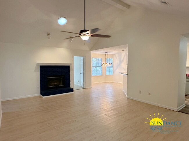 Building Photo - Updated 4 Bedroom Home in Navarre