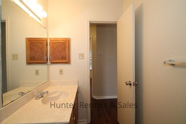 Building Photo - Inviting 3-Bedroom Home in North Killeen – Move-In Ready