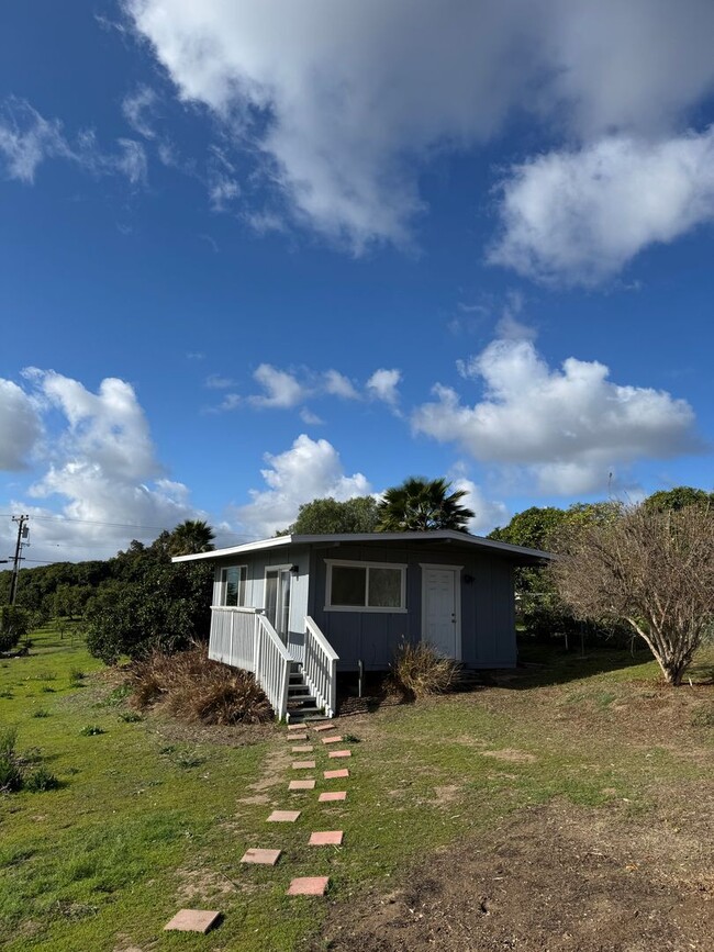 Building Photo - Beautiful home plus Casita for extra room!