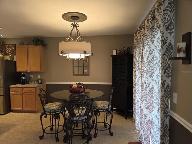 Building Photo - 7436 Mikasa Dr