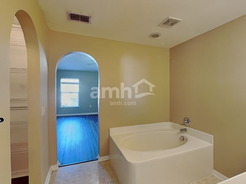 Building Photo - 10407 Fly Fishing St