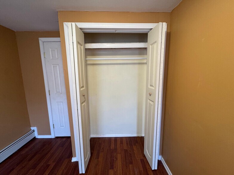 Building Photo - 14 Court St