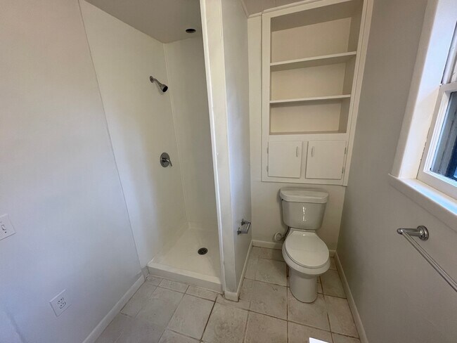 Building Photo - 2510 31st St