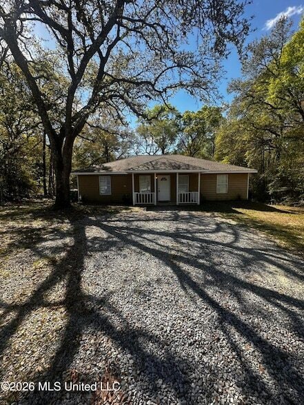 Building Photo - 22226 Red Bluff Rd