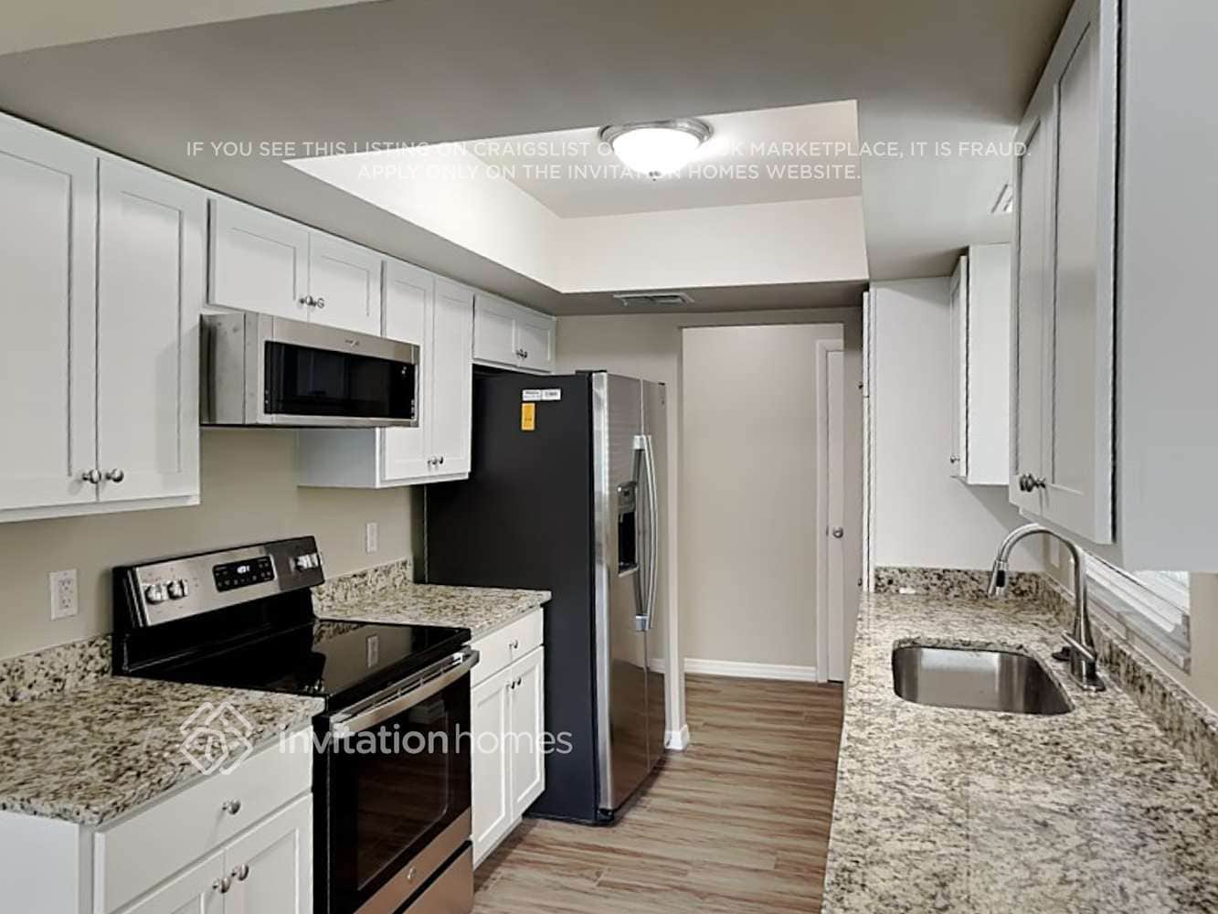 Building Photo - 628 Sherwood Dr