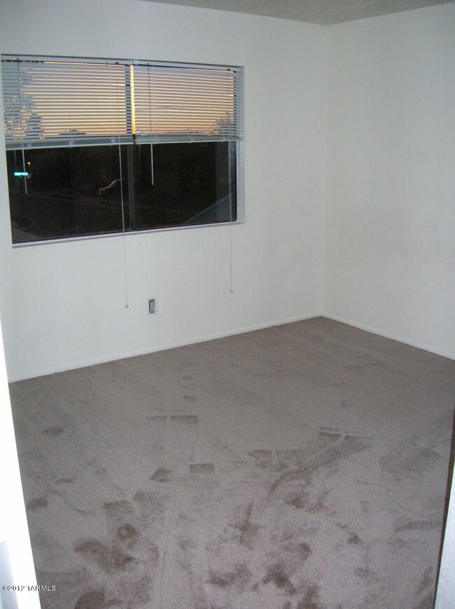 Building Photo - 8645 N Auriga Way