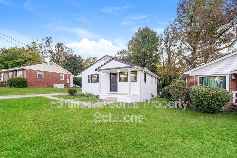 Building Photo - 1615 Eastwood Ave